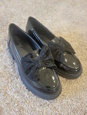 Limelight Dressy Loafer Girls Size 3 Used